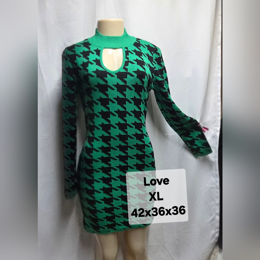 Love Emerald and Black Houndstooth Long Sleeve Sweater Dress